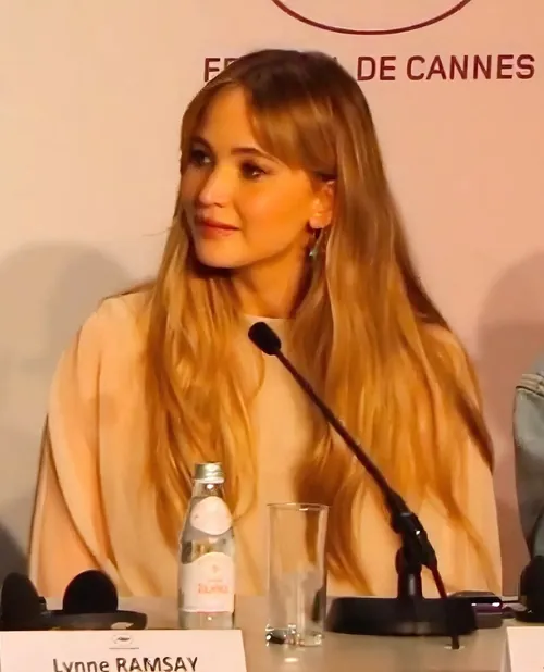 Jennifer Lawrence birth chart analysis — Leo Sun, Gemini Moon