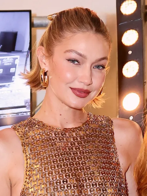 Gigi Hadid — celebrity birth chart